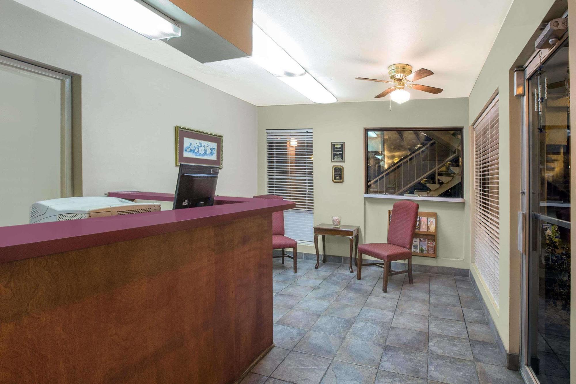 Travelodge By Wyndham Lafayette Ngoại thất bức ảnh